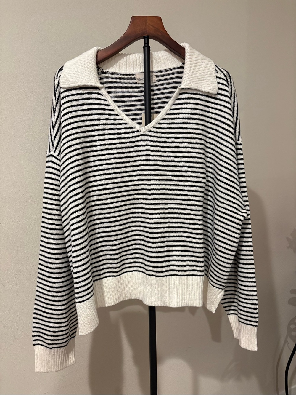 Universal Thread Black & White Striped V-Neck Collared Sweater